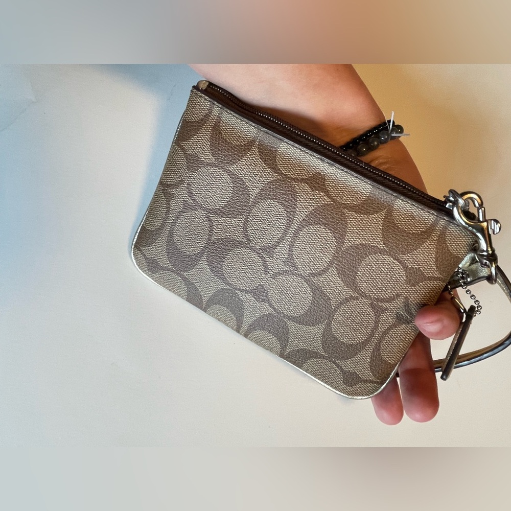 Coach Signature C Canvas Khaki Gold Wristlet Clutch Purse – EUC - Picture 5 of 6